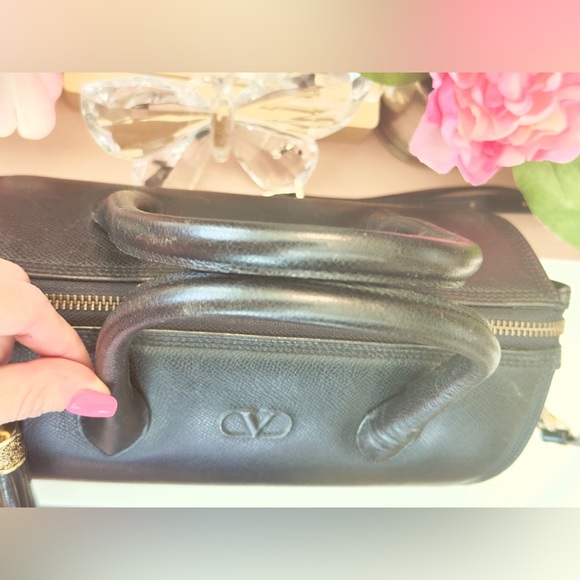 Valentino Garavani Black Leather Boston Bag - Picture 5 of 12